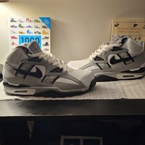 Nike air trainer sc "raiders helmet "